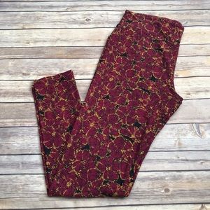 LulaRoe leggings.
